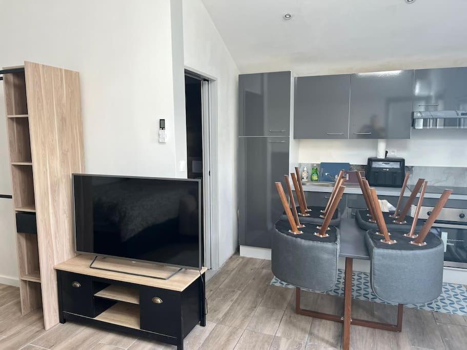 Maisonnette Avec Terrasse Avec Spa Privatif Lutterbach Zewnętrze zdjęcie