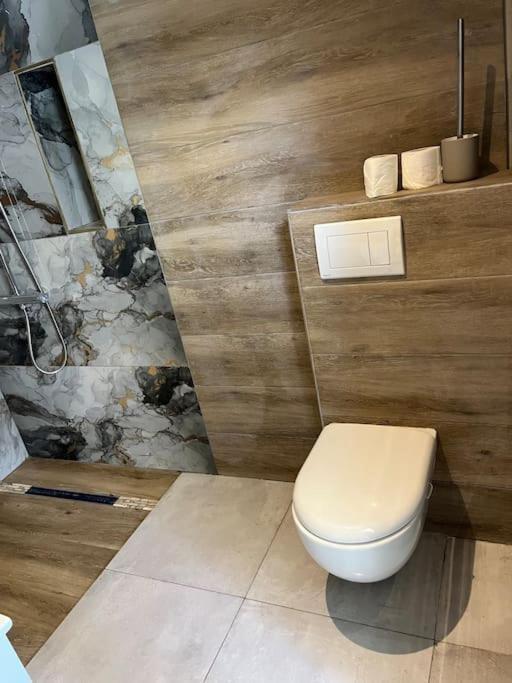 Maisonnette Avec Terrasse Avec Spa Privatif Lutterbach Zewnętrze zdjęcie